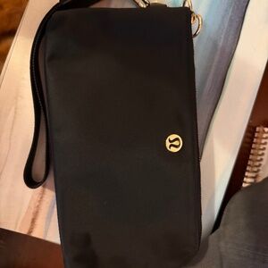 Lululemon clutch